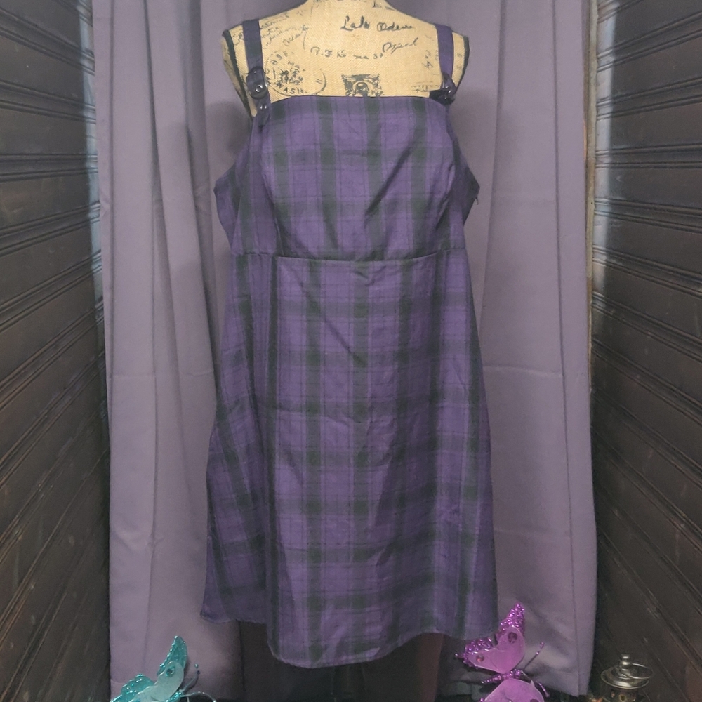 Purple and black skirtall